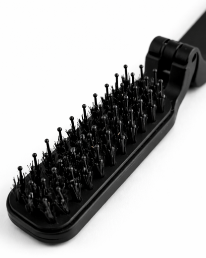 Tame the Mane - Compact travel hairbrush